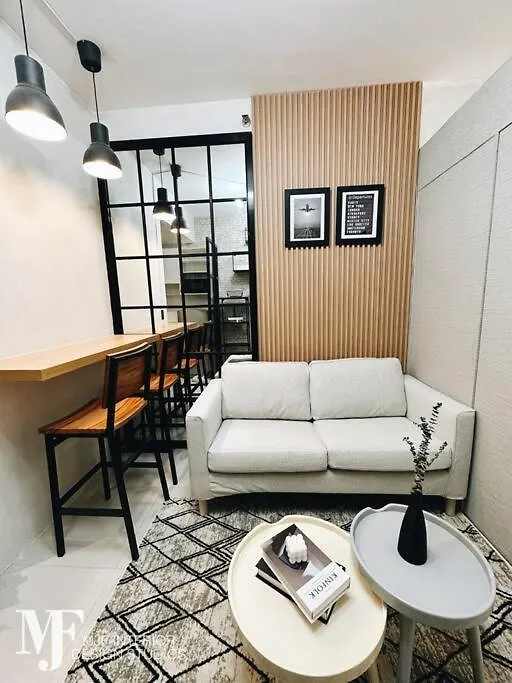 Apartment Field Residences - Reina Suites Manila